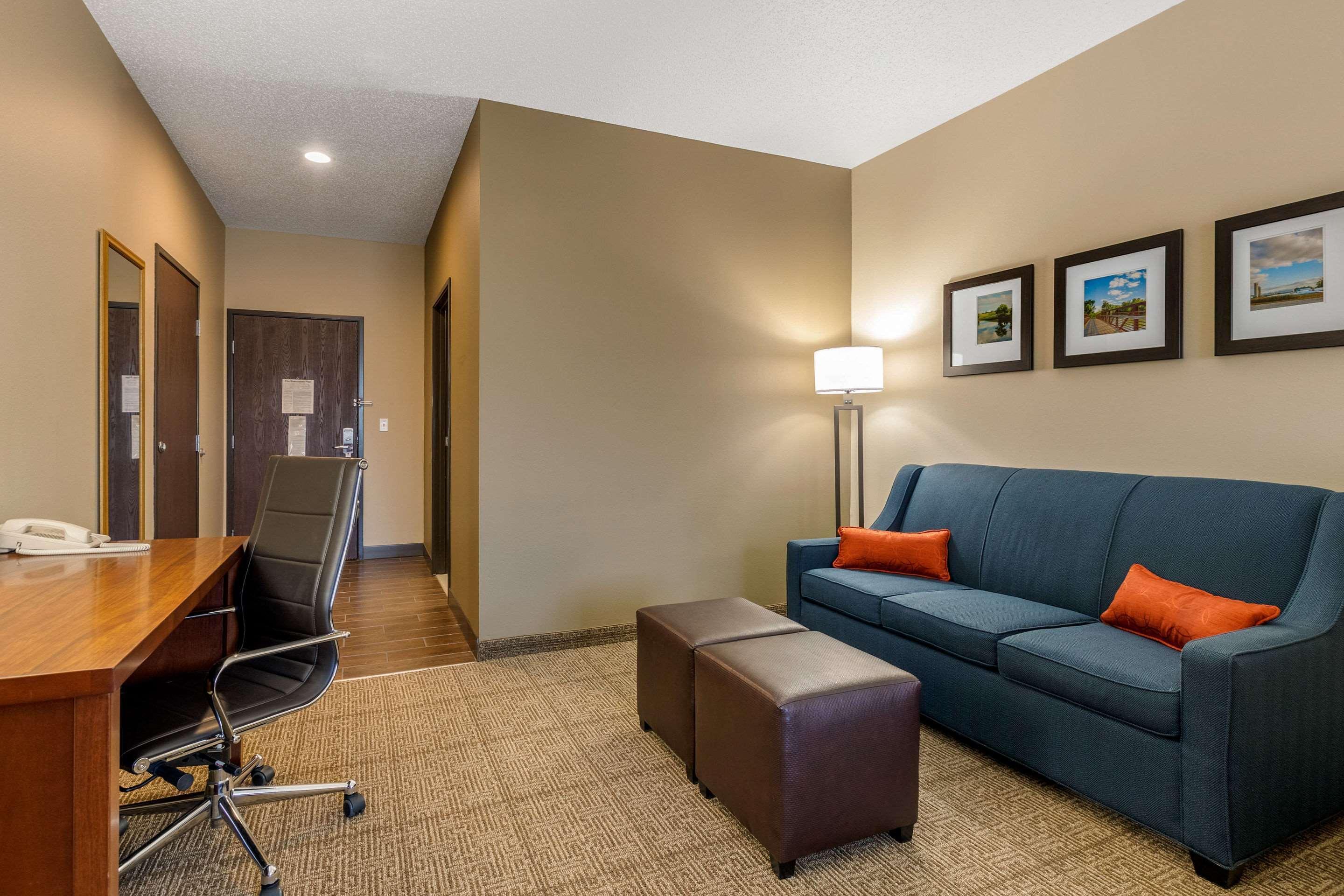 Comfort Suites Cedar Falls Ngoại thất bức ảnh