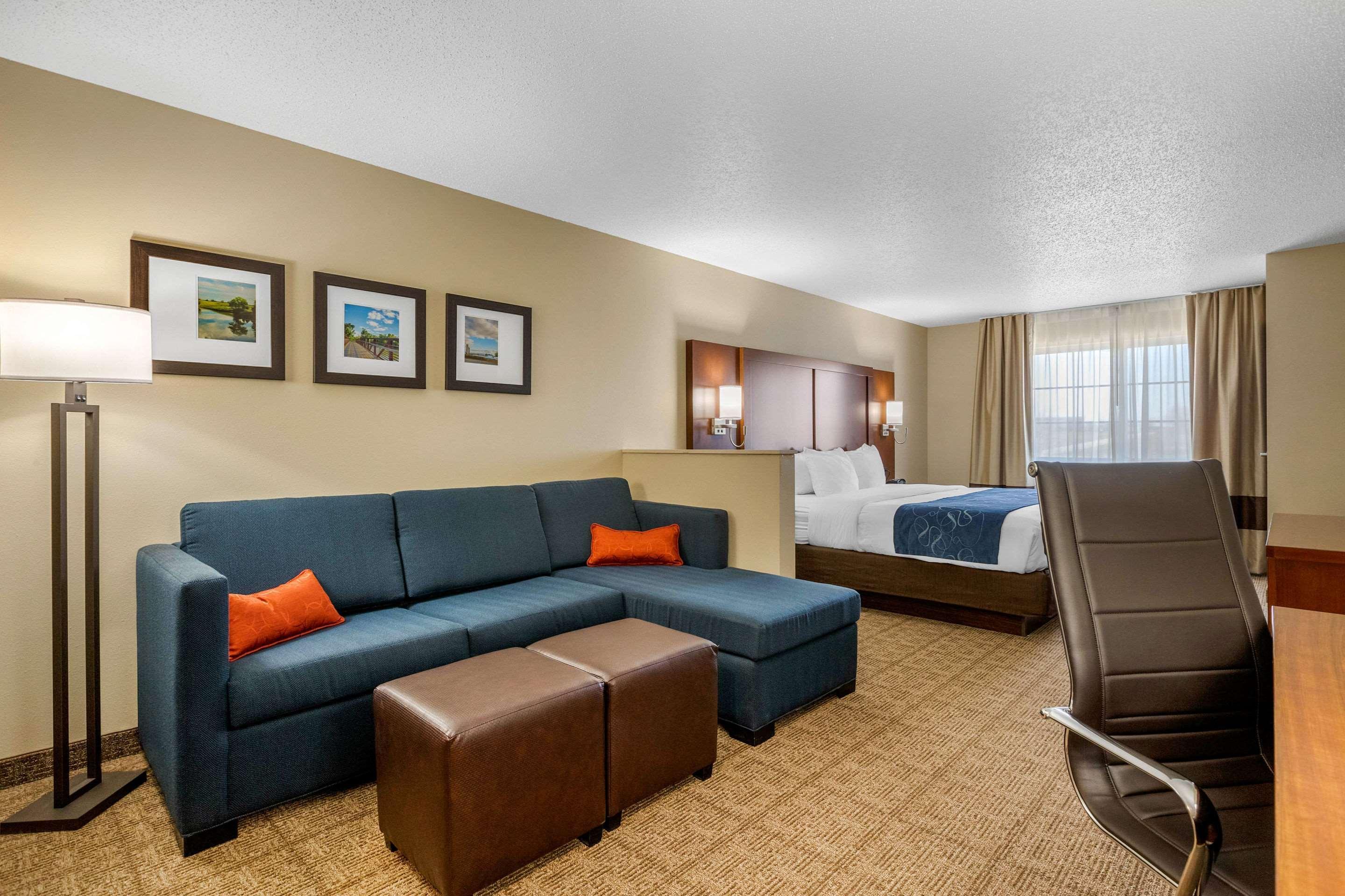 Comfort Suites Cedar Falls Ngoại thất bức ảnh
