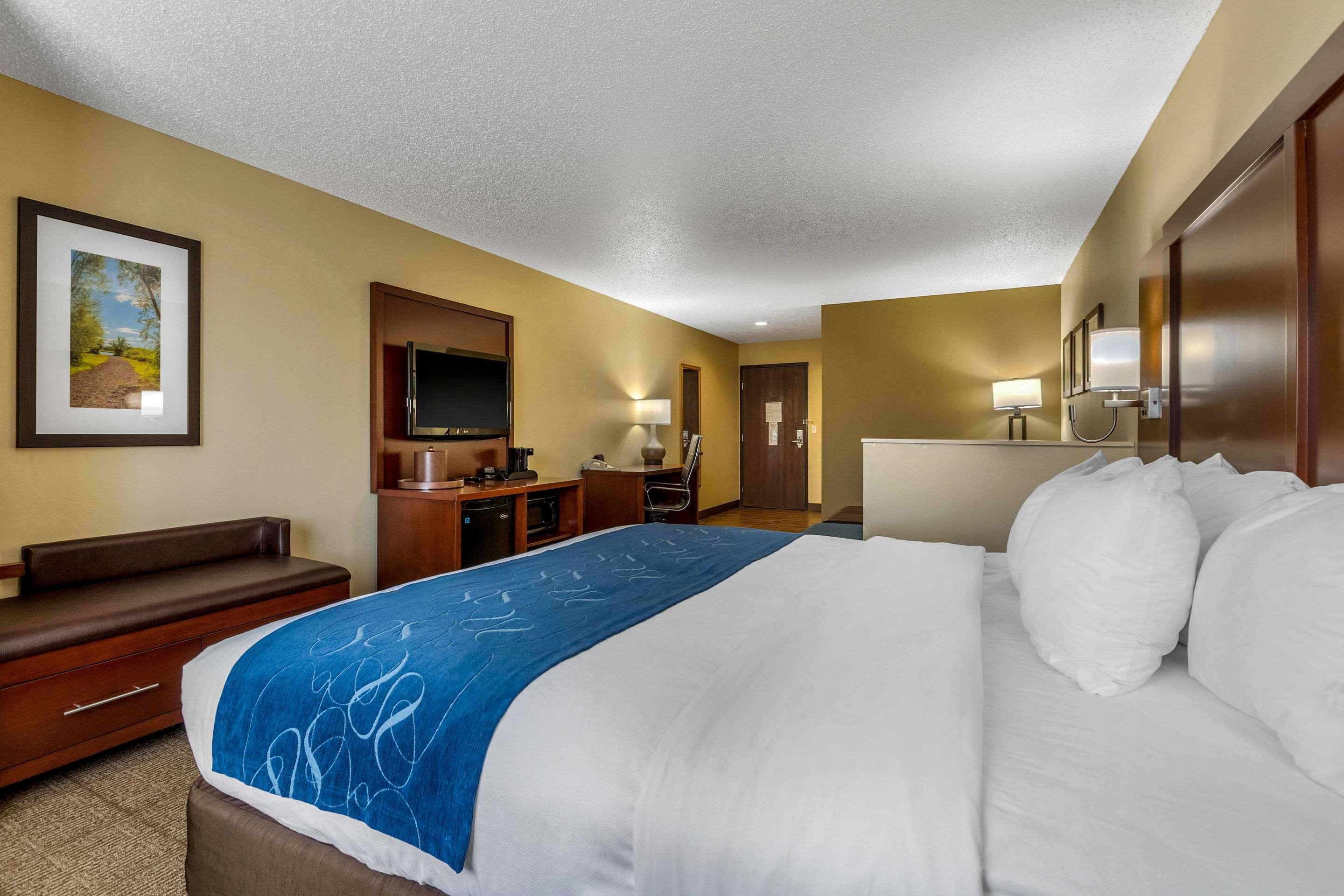 Comfort Suites Cedar Falls Ngoại thất bức ảnh