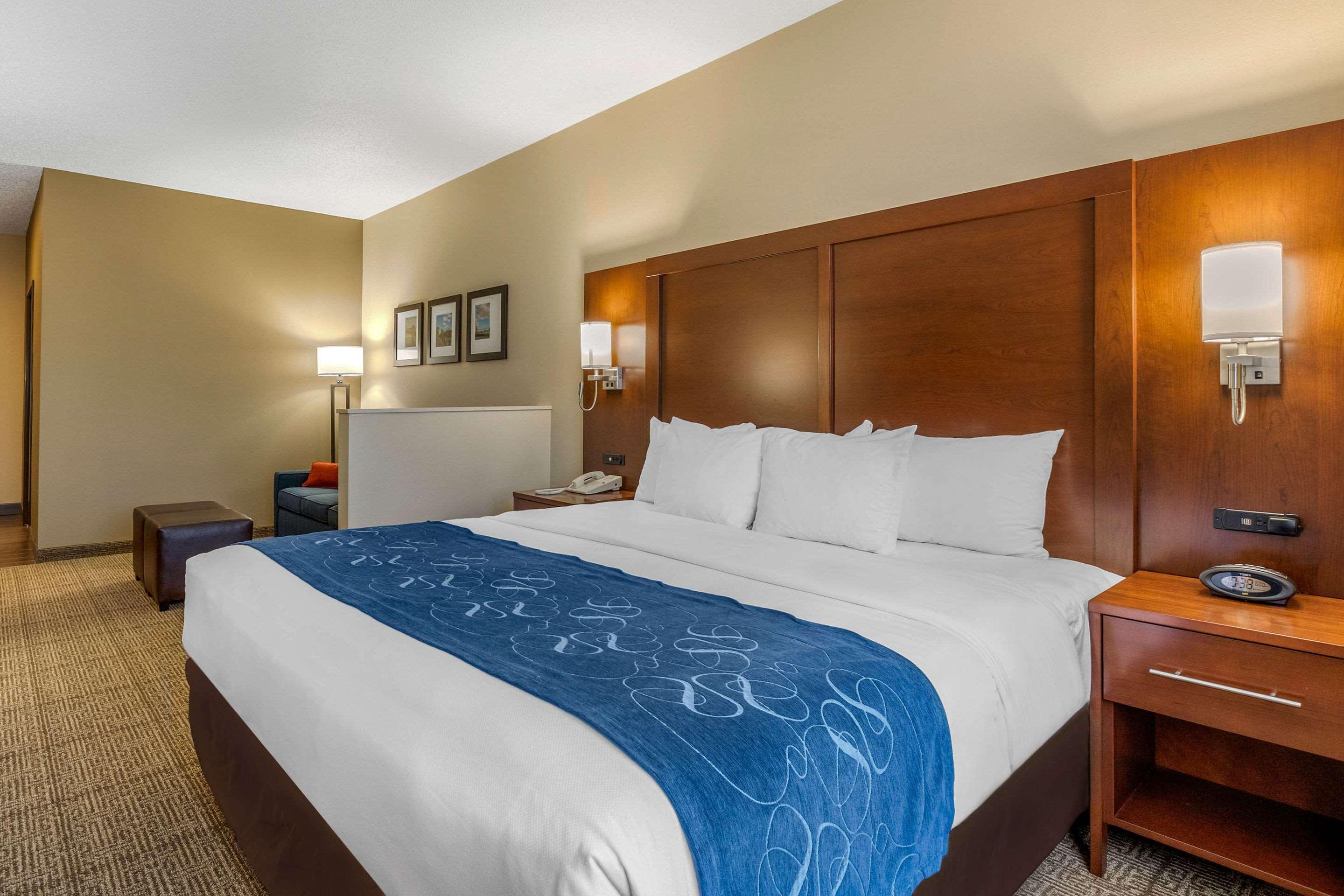 Comfort Suites Cedar Falls Ngoại thất bức ảnh