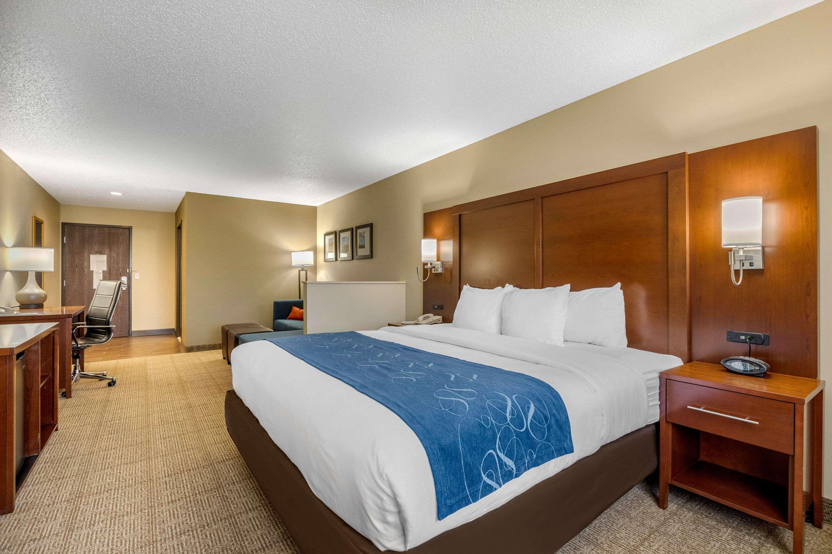 Comfort Suites Cedar Falls Ngoại thất bức ảnh