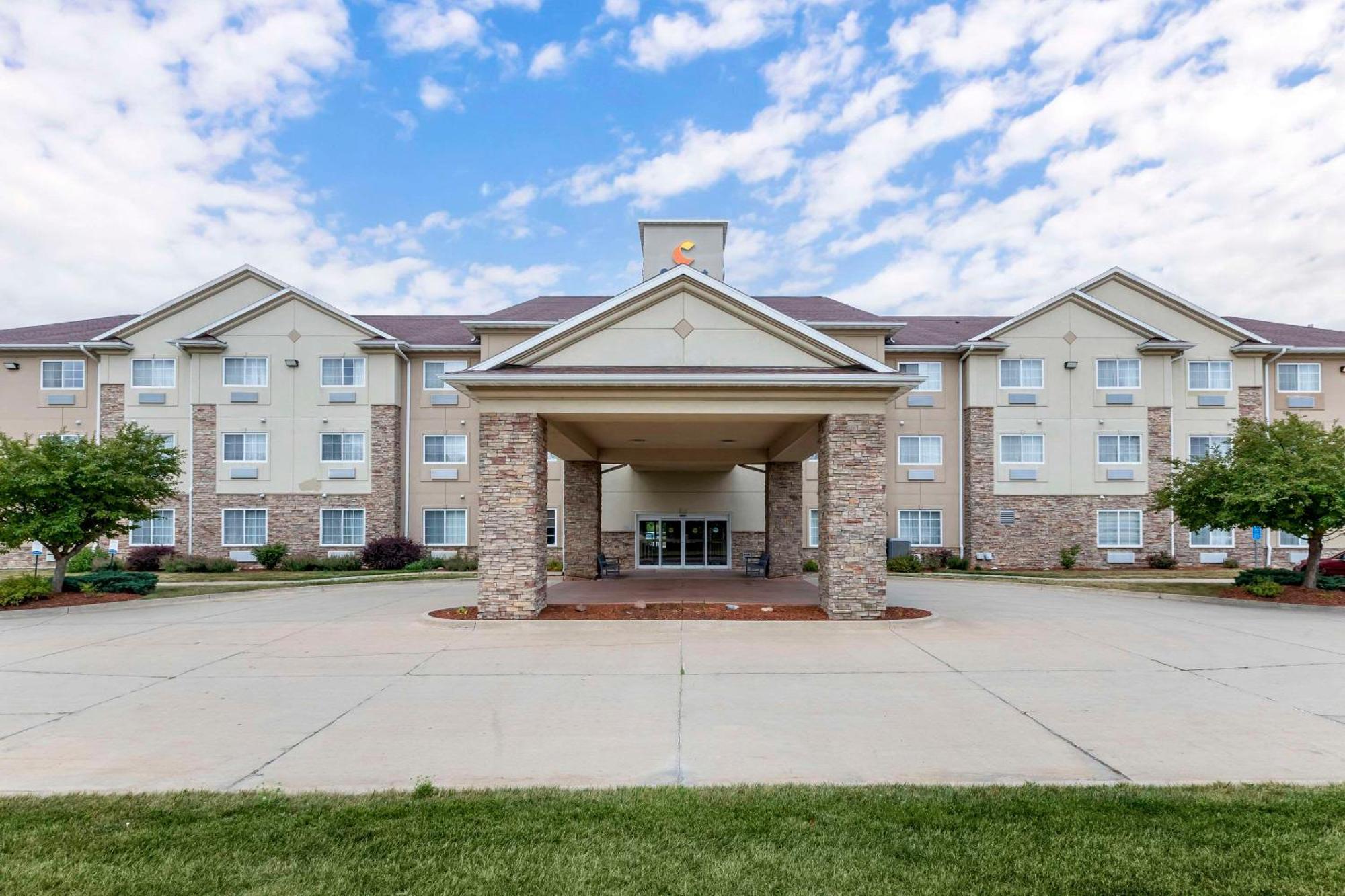 Comfort Suites Cedar Falls Ngoại thất bức ảnh