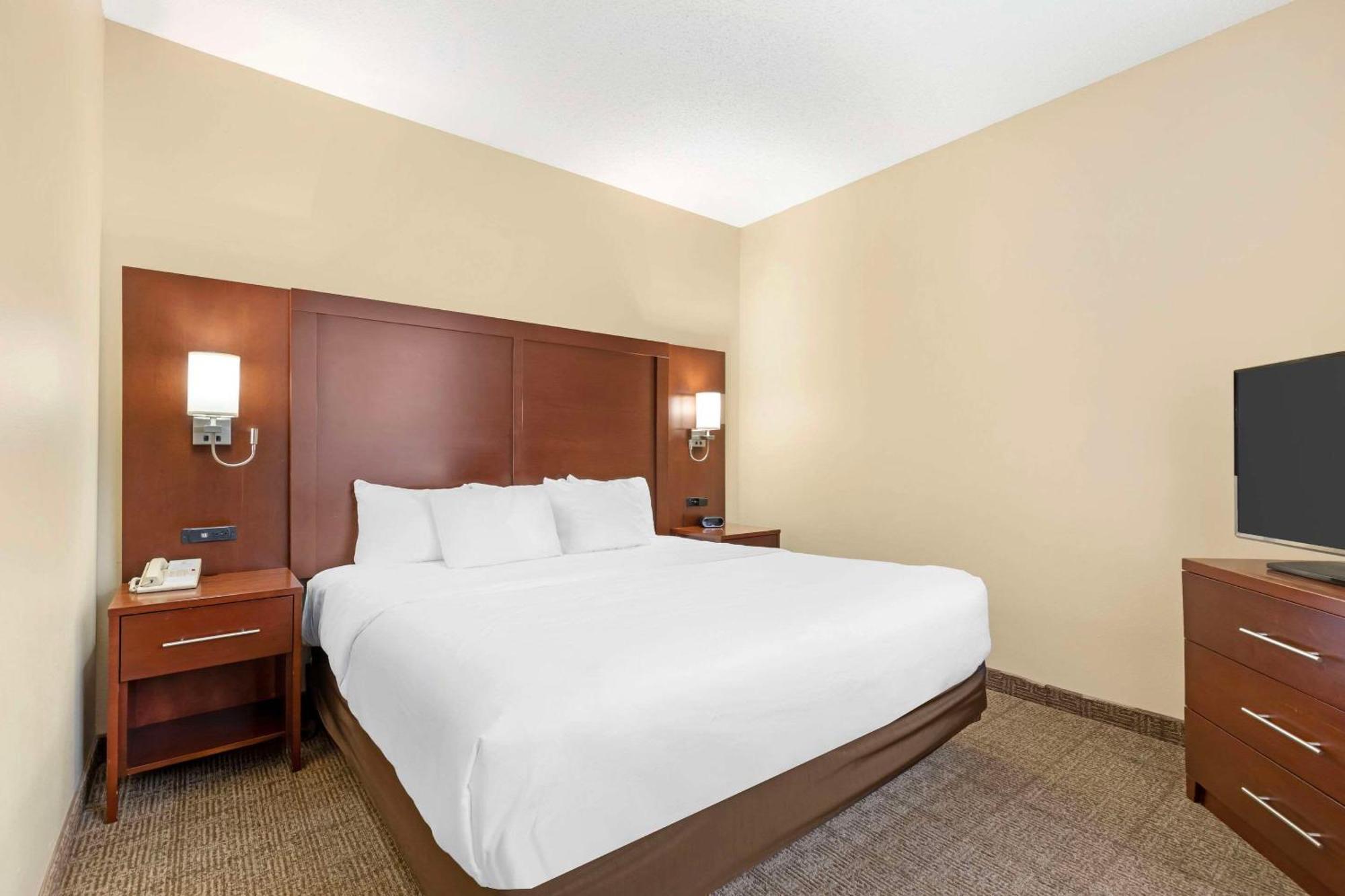 Comfort Suites Cedar Falls Ngoại thất bức ảnh