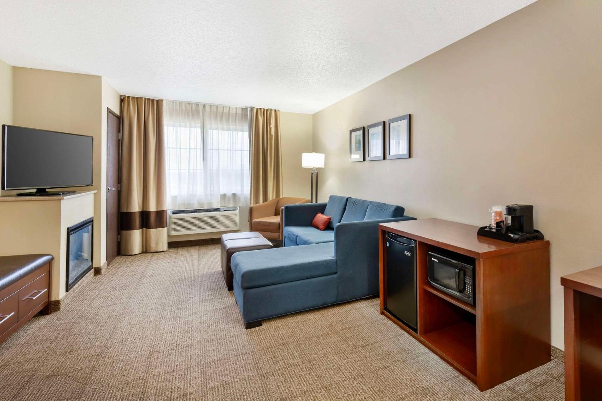 Comfort Suites Cedar Falls Ngoại thất bức ảnh